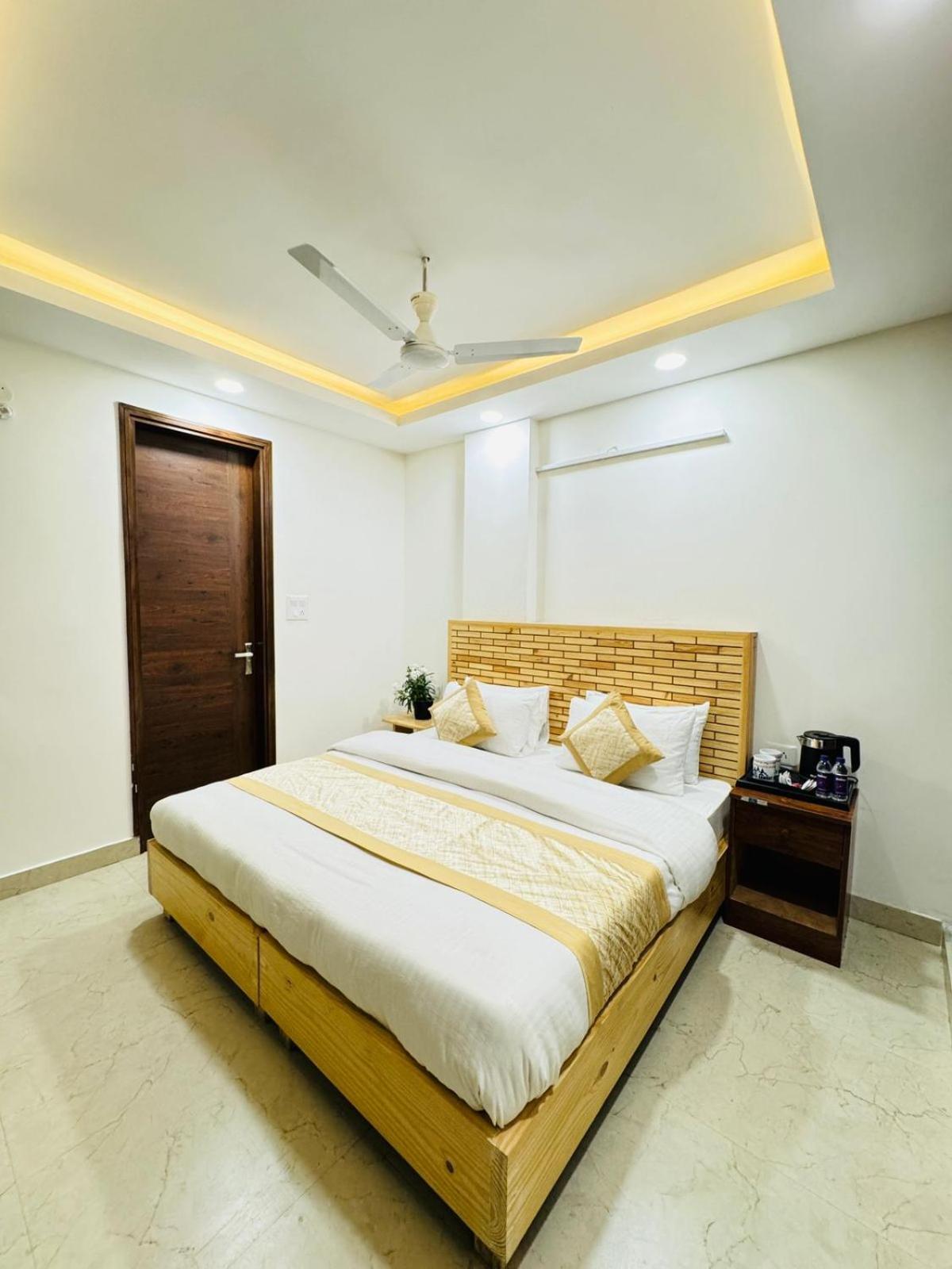 Hotel Ashram View Just 10 Minute Away Form Nizamuddin Railway Station New Delhi Eksteriør bilde