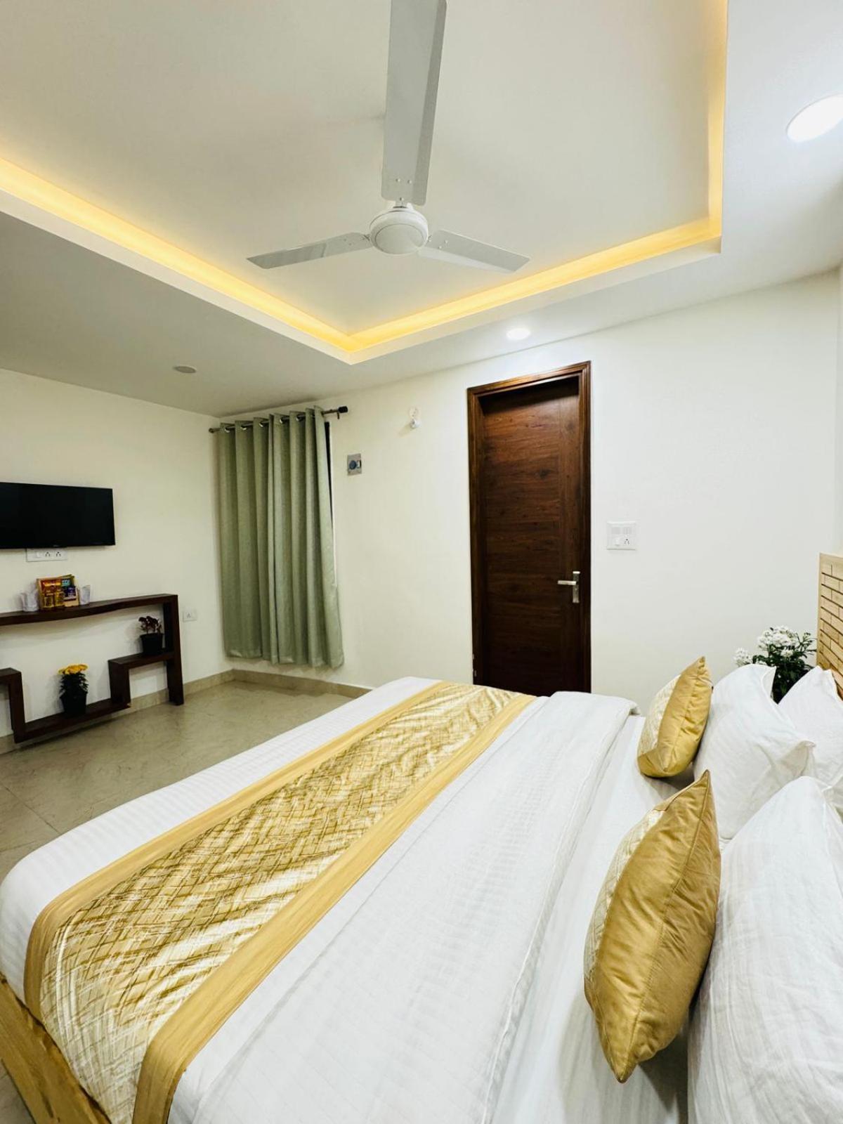 Hotel Ashram View Just 10 Minute Away Form Nizamuddin Railway Station New Delhi Eksteriør bilde