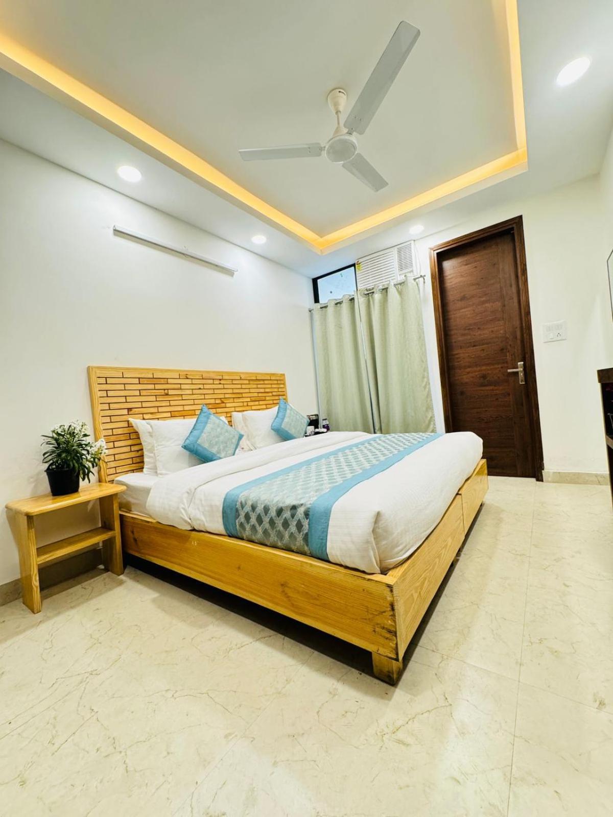 Hotel Ashram View Just 10 Minute Away Form Nizamuddin Railway Station New Delhi Eksteriør bilde