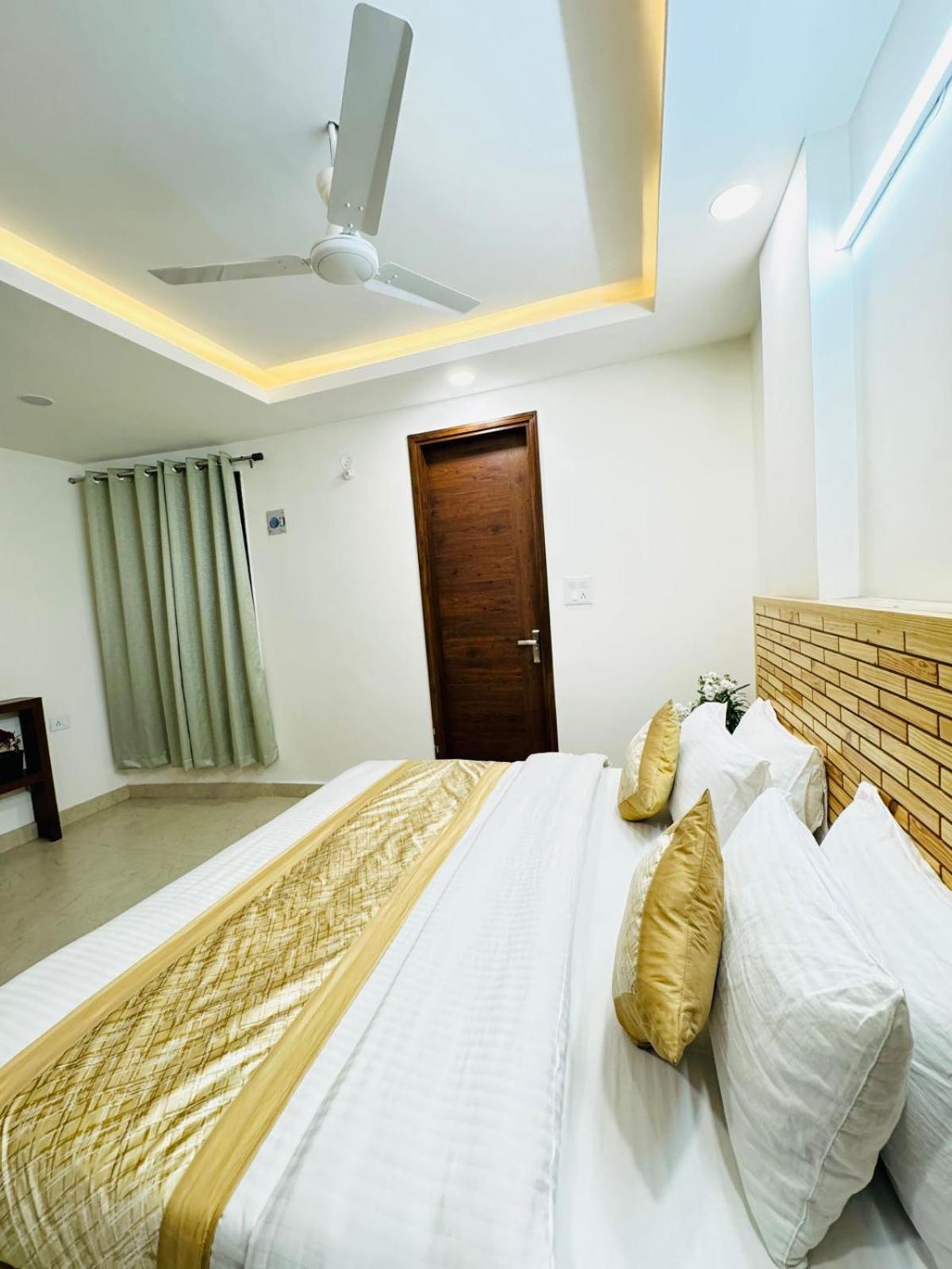Hotel Ashram View Just 10 Minute Away Form Nizamuddin Railway Station New Delhi Eksteriør bilde